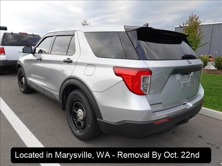 2020-ford-explorer-image-10