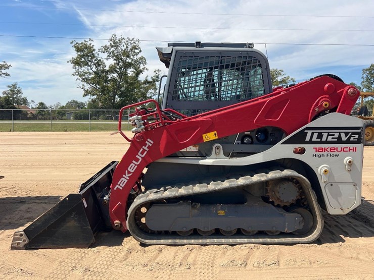 2017-takeuchi-tl12v2-image-1