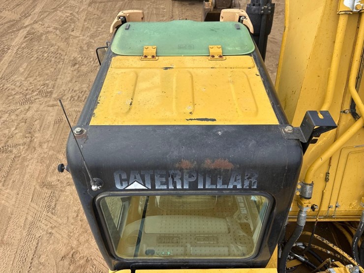2008-caterpillar-330dl-image-31