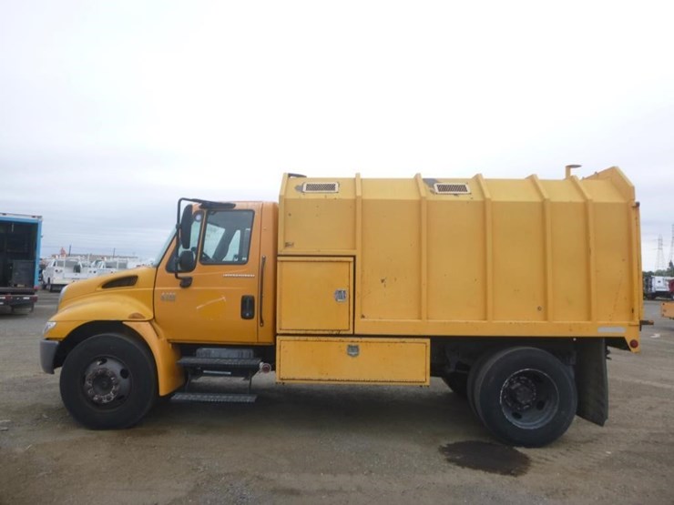 2004-international-durastar-4200-image-5