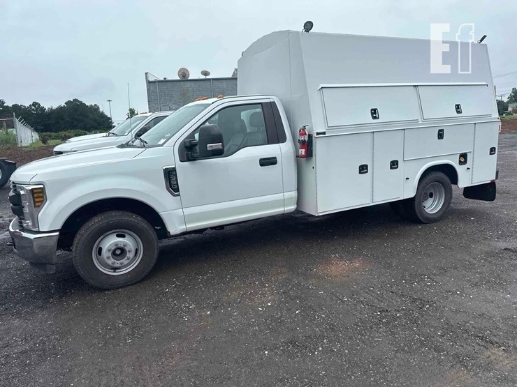 2019-ford-f350-xl-image-21
