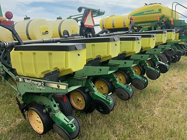 john-deere-7200-image-17
