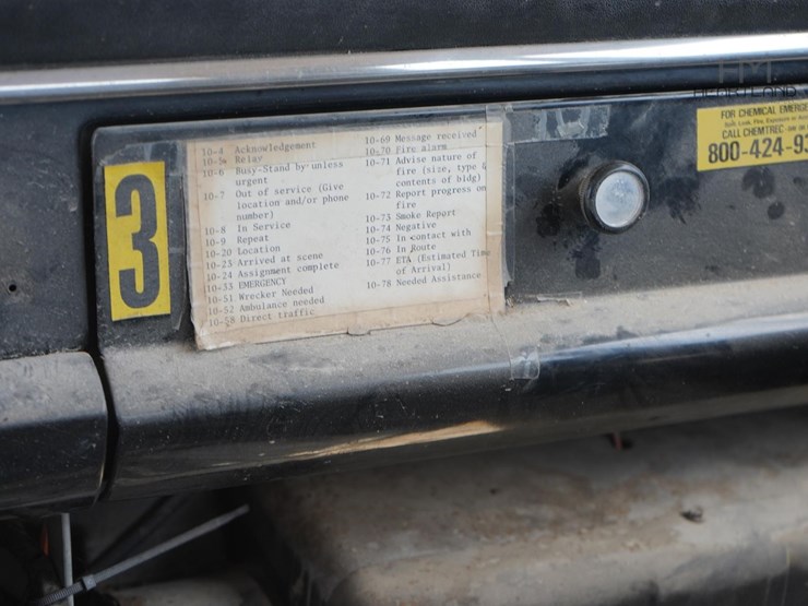 1977-ford-900-image-26