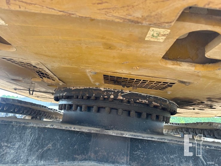 2018-caterpillar-325flcr-image-7