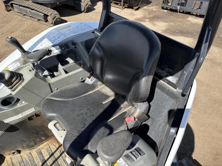 2023-bobcat-e35-image-27