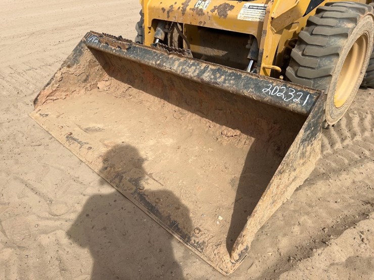 caterpillar-226d-image-14