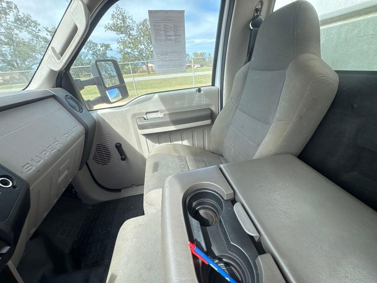 201-ford-f550-xl-image-32
