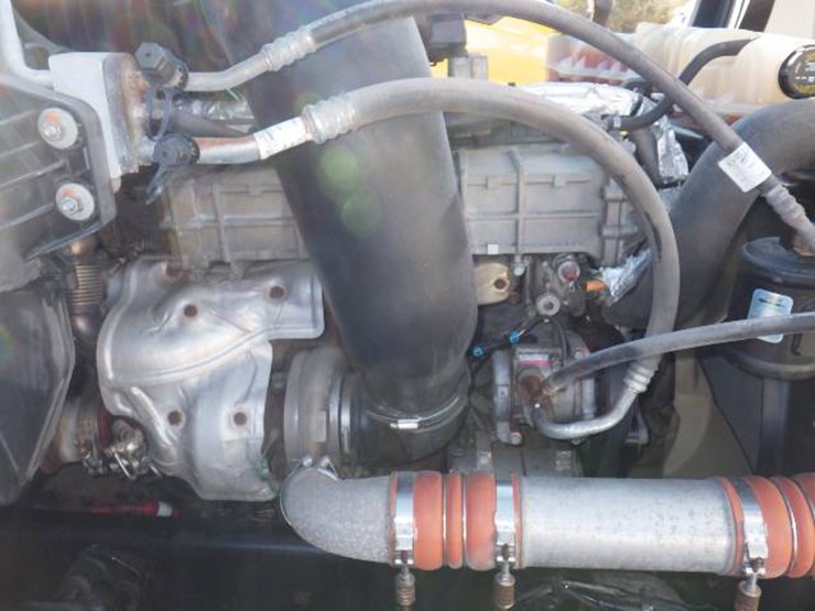 2019-freightliner-cascadia-126-image-14