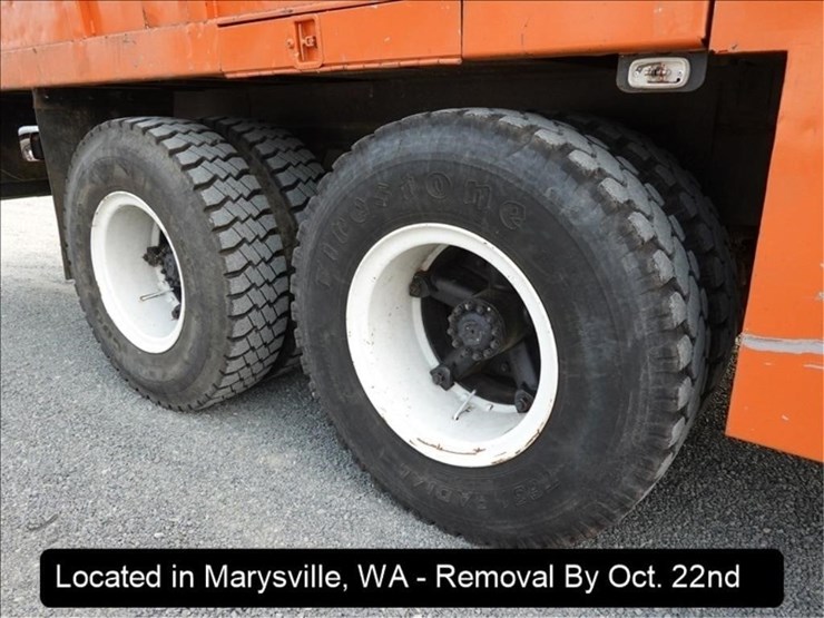 ford-l8000-image-38