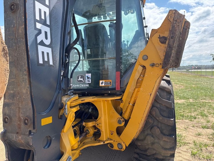 2018-deere-410l-image-13