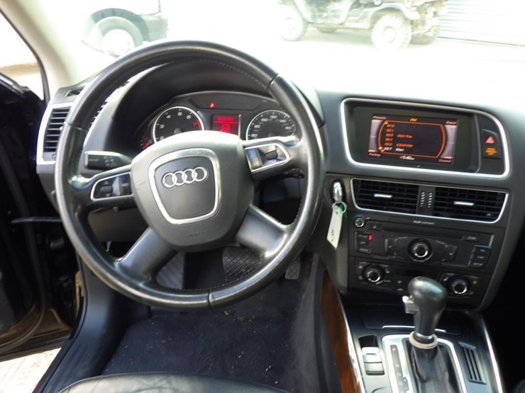 2011-audi-q5-image-9