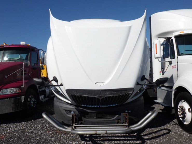 international-prostar-image-13