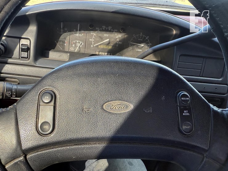1996-ford-f250-xlt-image-32
