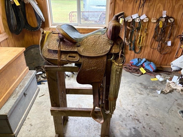 western-saddle-image-4