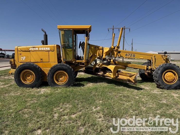 deere-672b-image-6