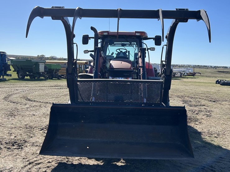 2016-case-ih-maxxum-140-image-2