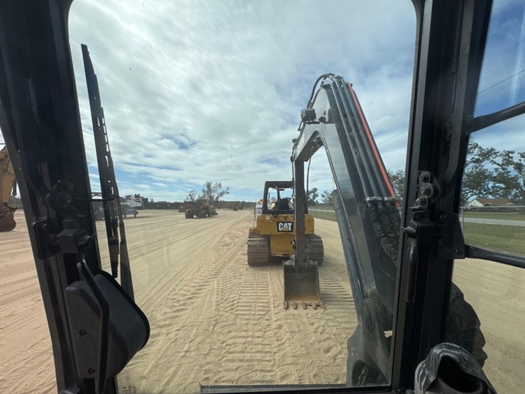 deere-85g-image-28