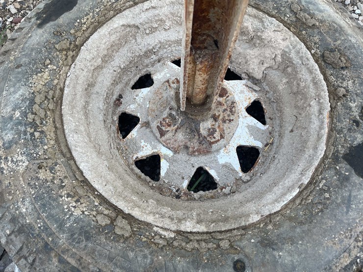 #1927-•-(2)-tires-image-4