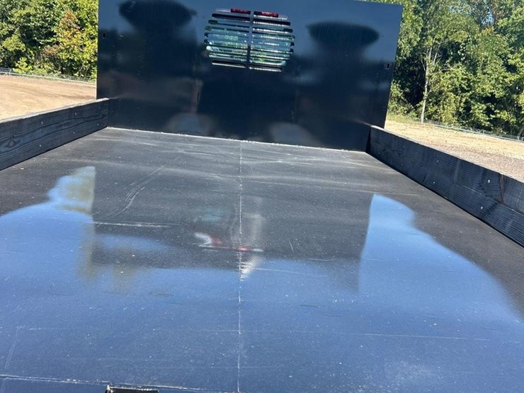 2023-chevrolet-silverado-6500hd-image-14