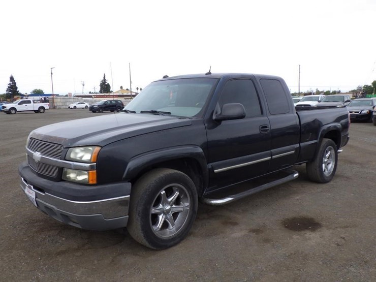 2004-chevrolet-1500-image-1