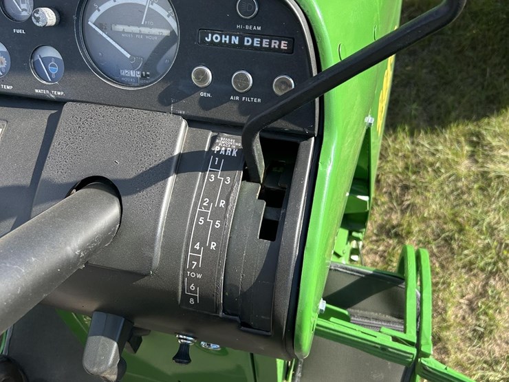 john-deere-4020-image-44