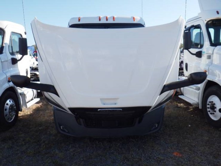 2019-freightliner-cascadia-116-image-16