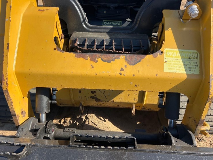 2018-caterpillar-259d-image-9