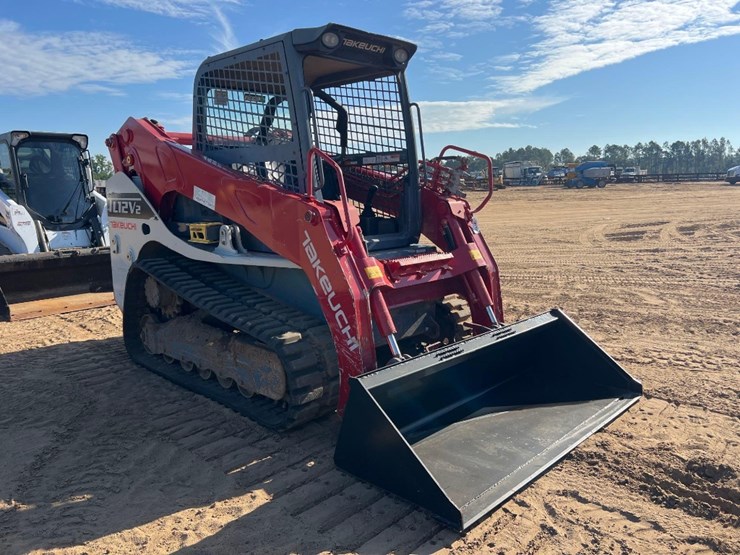 2022-takeuchi-tl12v2-image-5