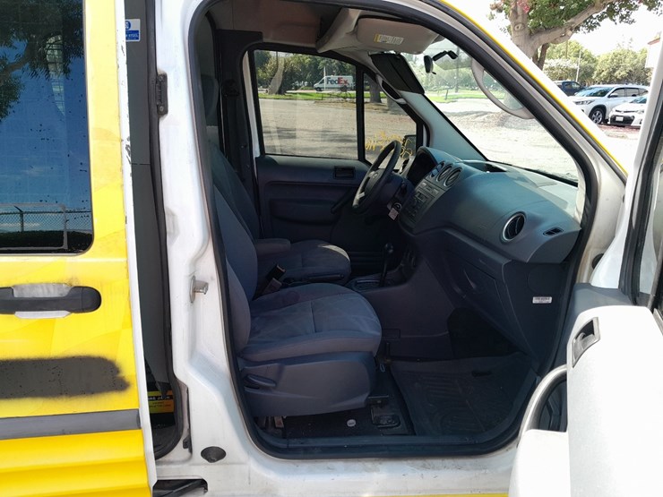 2010-ford-transit-connect-image-5