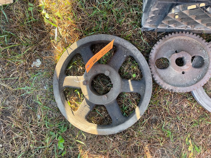 #5079-•-assorted-pulleys-and-gears-image-3