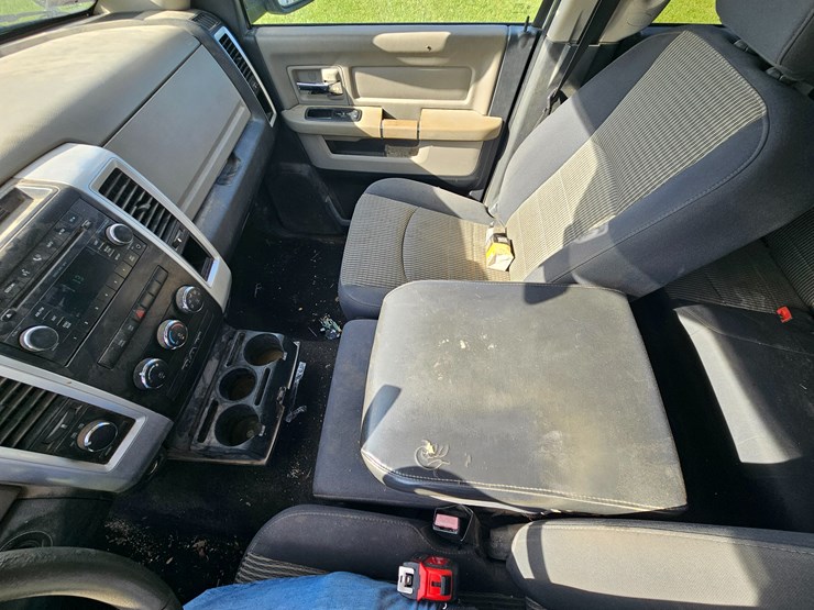 2009-dodge-ram-1500-image-40