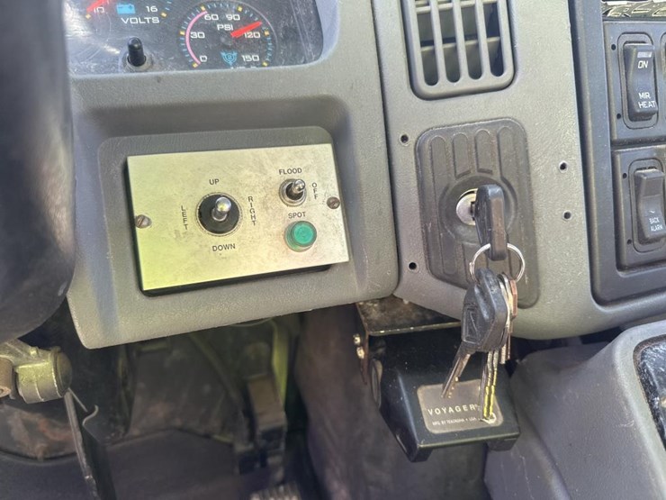 2006-international-durastar-4300-image-45
