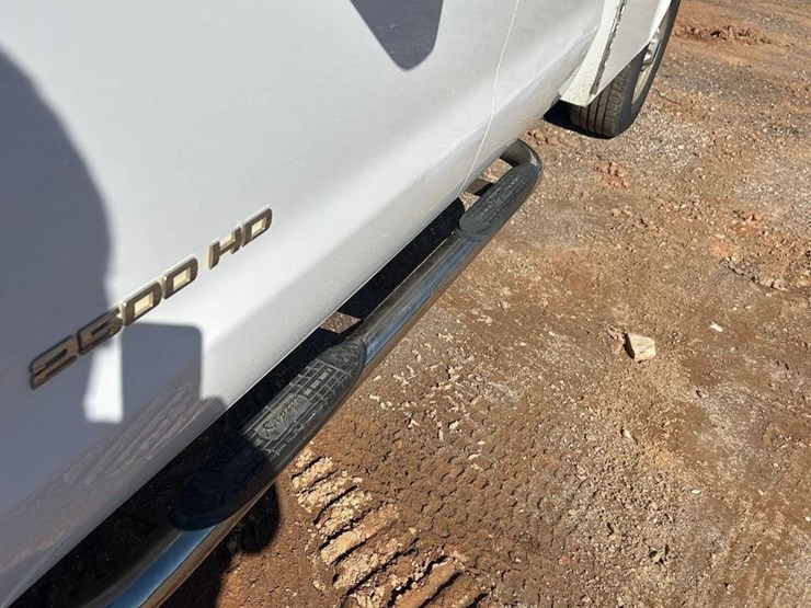 2014-chevrolet-silverado-2500hd-image-8