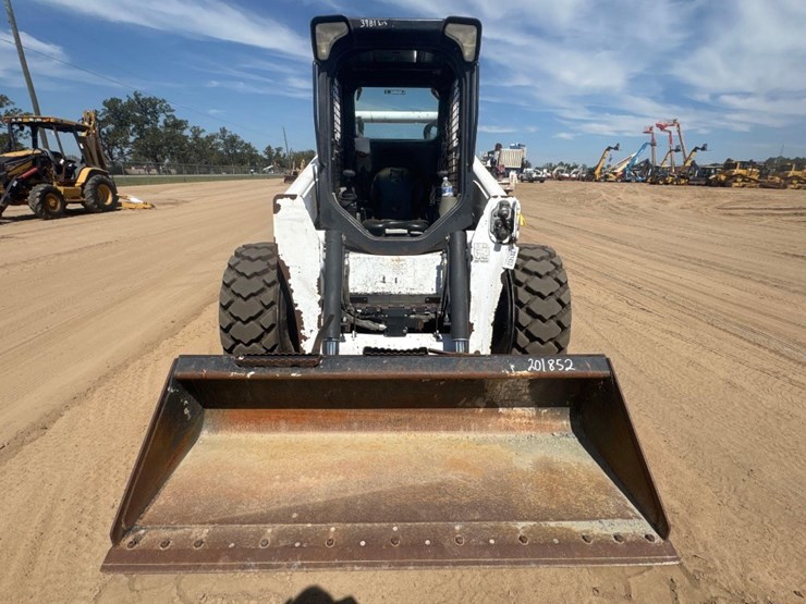 2012-bobcat-s850-image-3