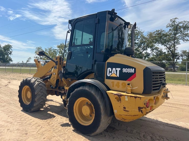 2019-caterpillar-908m-image-2