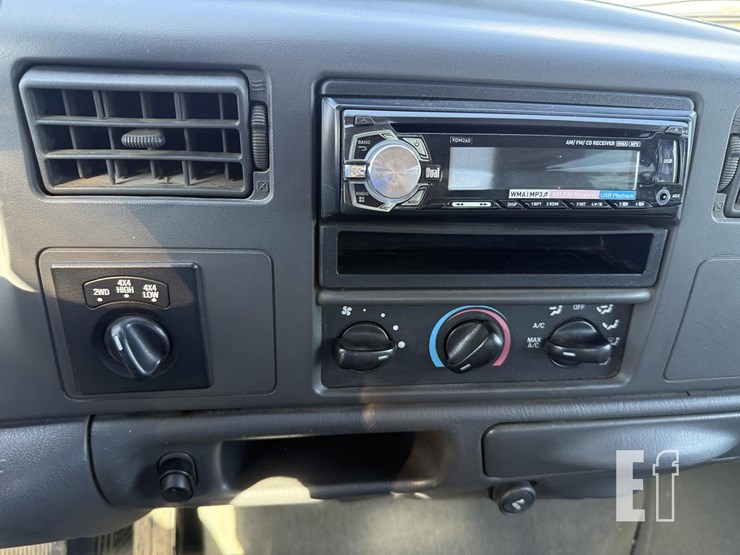 2002-ford-f250-lariat-image-36