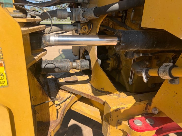 2016-caterpillar-950m-image-14