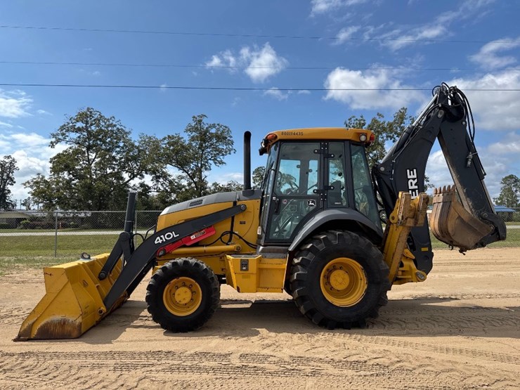 2018-deere-410l-image-1