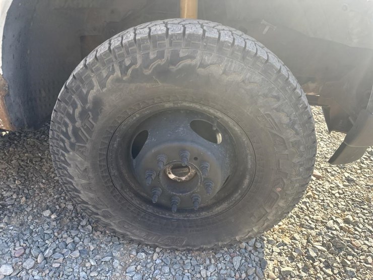 2004-ford-f350-image-52