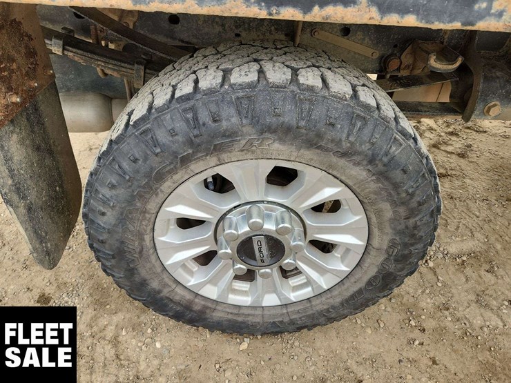2021-ford-f350-image-35