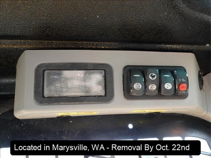 2017-caterpillar-259d-image-12