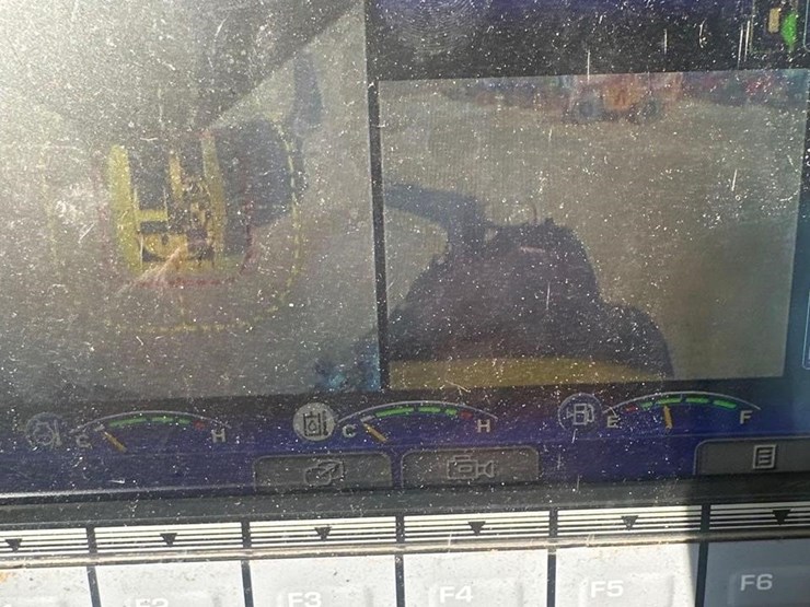 2022-komatsu-pc138us-11-image-32