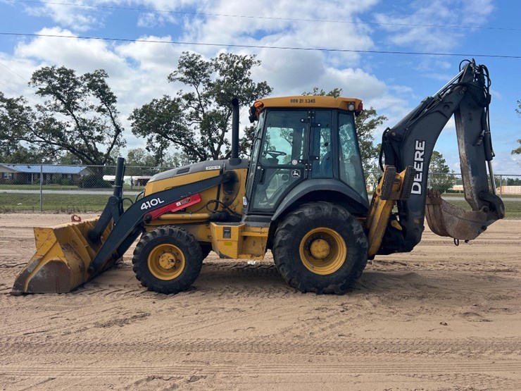 2018-deere-410l-image-1