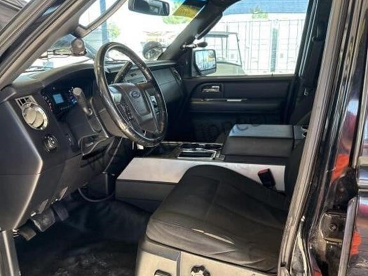 2016-ford-expedition-image-22
