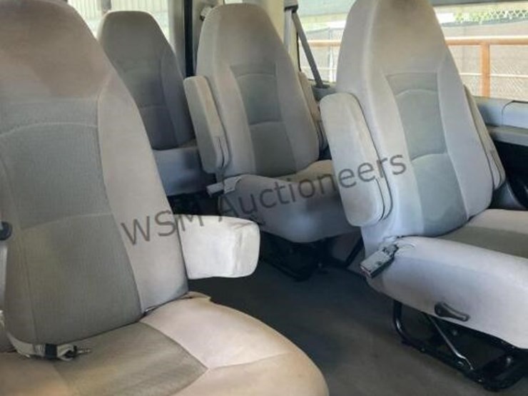 2009-ford-e350-image-10