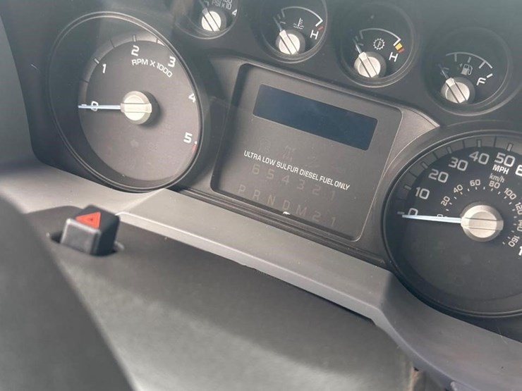 2015-ford-f350-sd-image-44