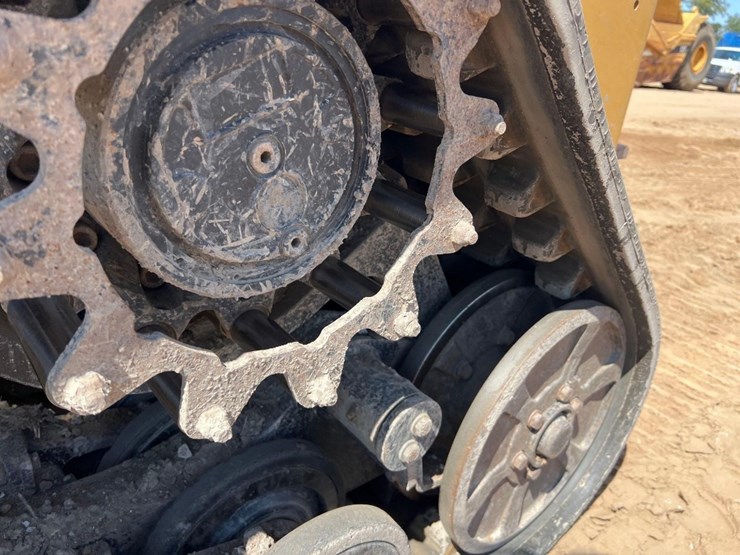 2016-caterpillar-277d-image-10