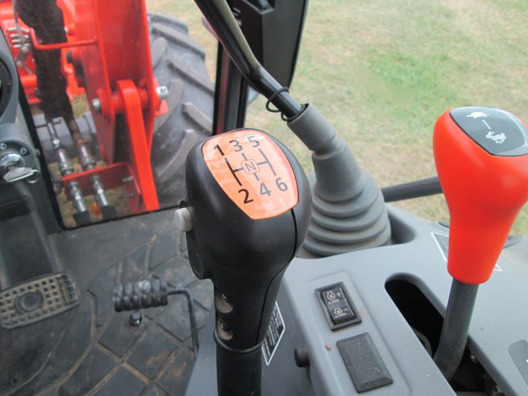 2020-kubota-la1154-image-40
