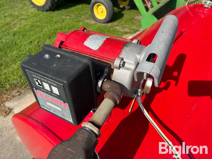 700a-diesel-tank-w/pump-image-18