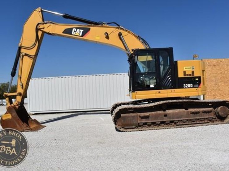 2015-caterpillar-328d-lcr-image-2